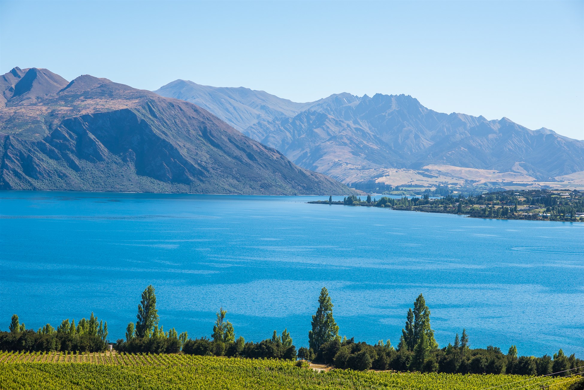 Lake Wanaka Central Otago New Zealand - fun things to do with Southern Guides like tramping