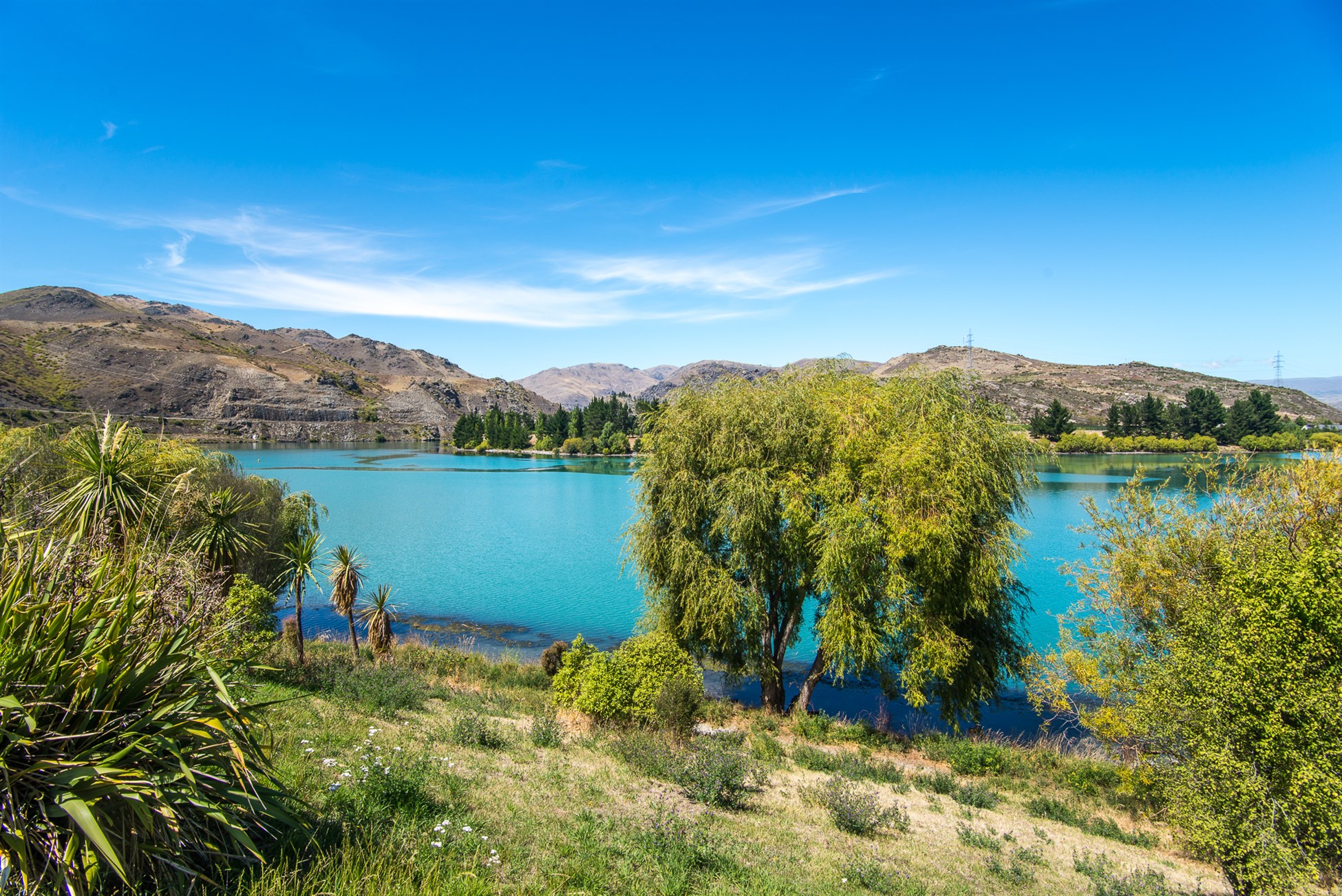 Lake Dunstan visited while touring Central Otago vineyards with Wanaka Wine Tours