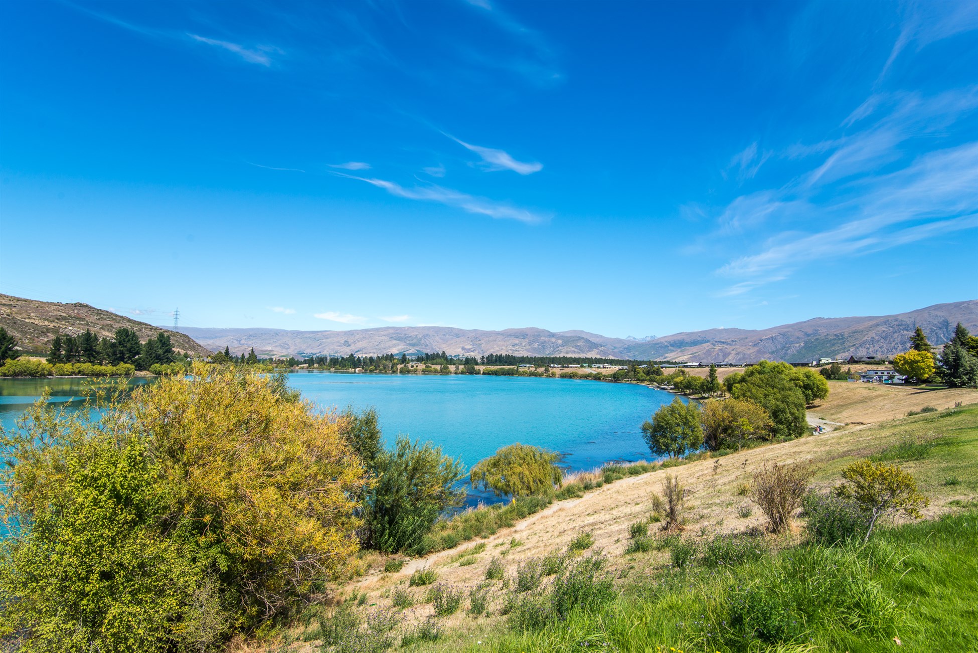 Lake Dunstan visited while touring Central Otago vineyards with Wanaka Wine Tours