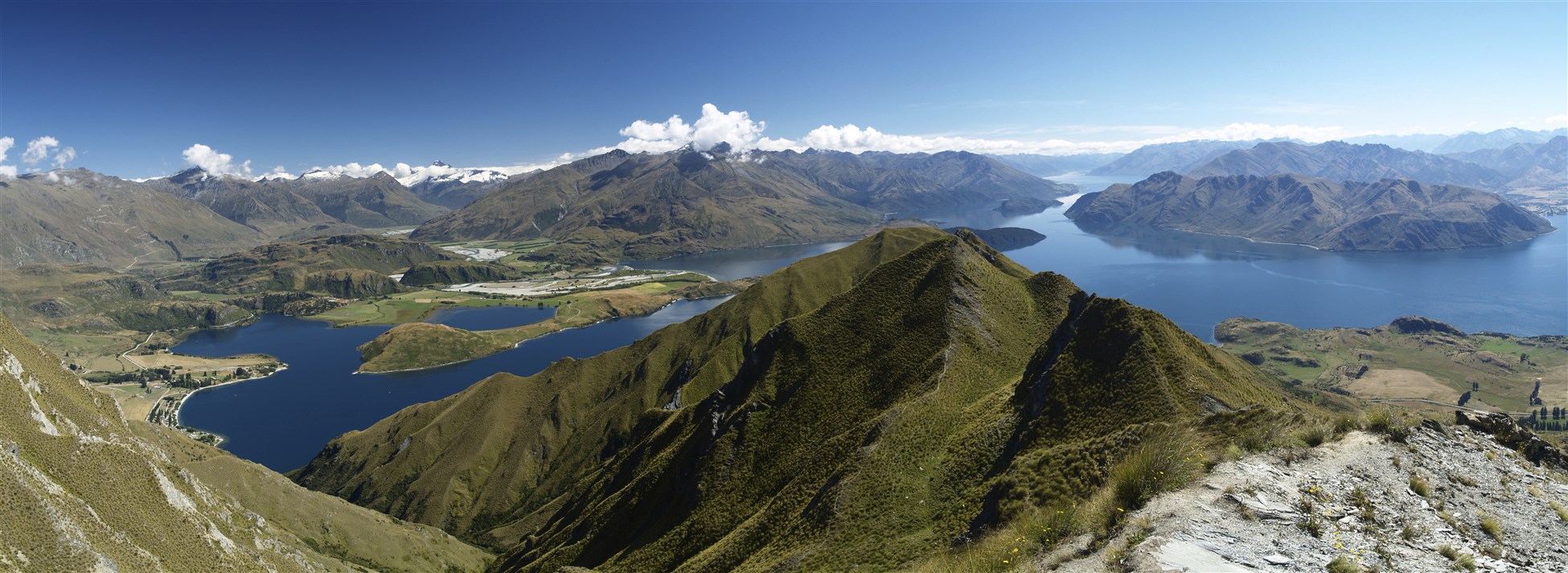 Lake Wanaka from Roys Peak - explore Wanaka with Southern Guides hiking biking skiíng