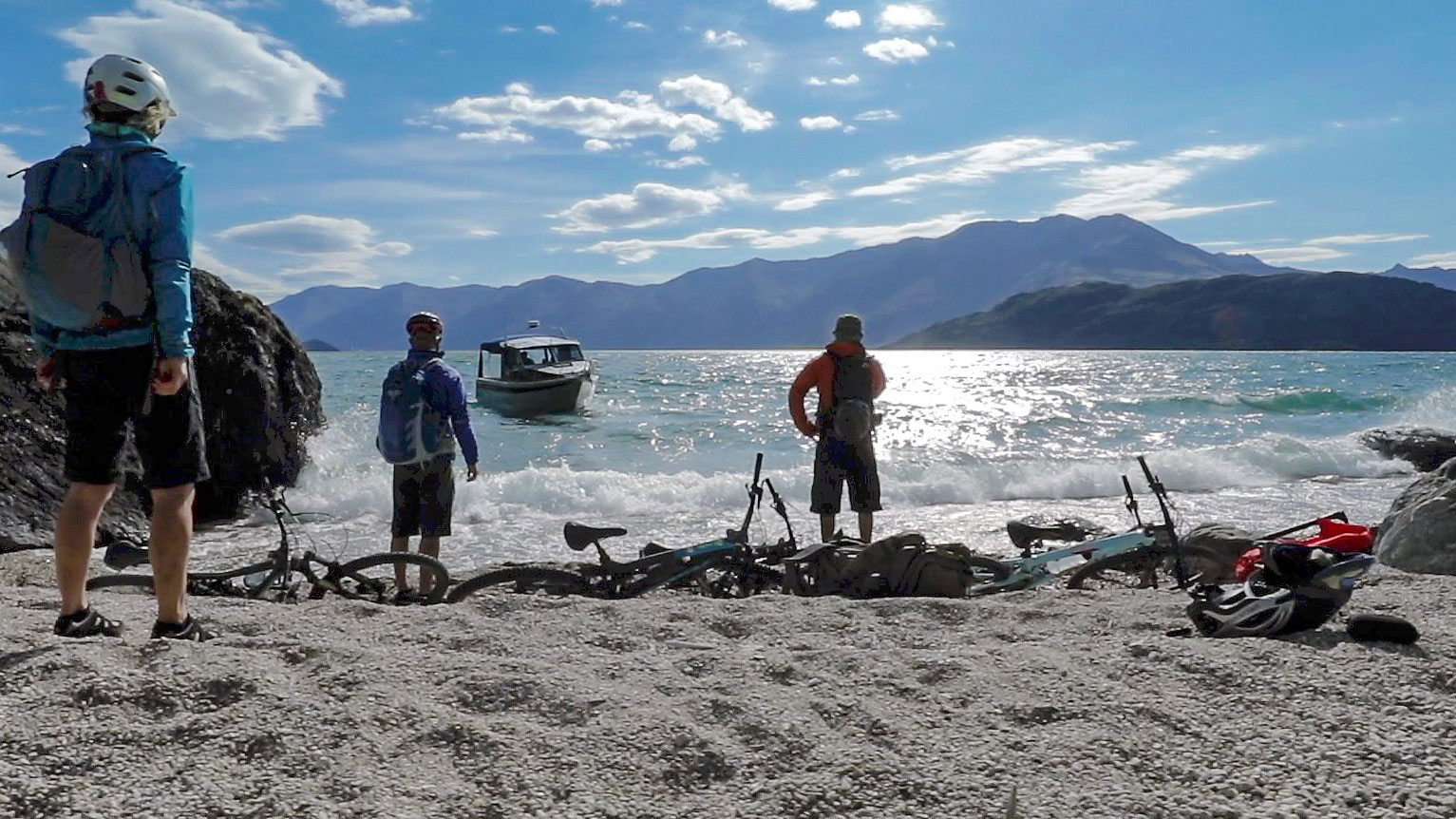 Discover Wanaka Guided Tours Bike, Boat and Snow
